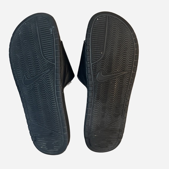 Nike Black Slides with Gold Logo - Picture 3 of 3